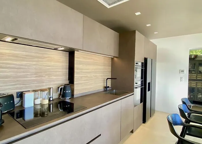 Maison Vue Panoramique Et Jacuzzi فيلة