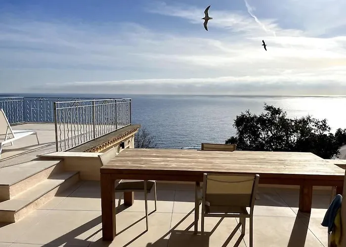 Maison Vue Panoramique Et Jacuzzi فيلة *