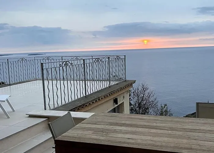 فيلة Maison Vue Panoramique Et Jacuzzi تيول سور مير